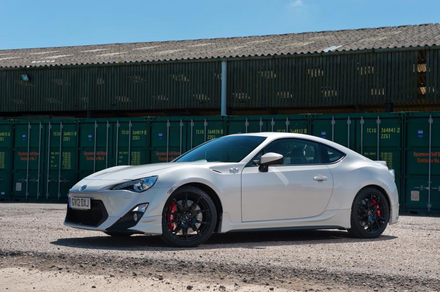 Toyota GT 86 by TRD 2012 года  (UK) (фото 21 из 21)